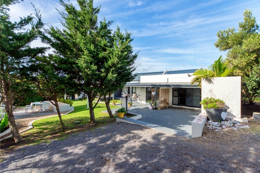 9 Bedroom Property for Sale in Olifantskop Western Cape